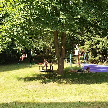 Glamping For Four Persons 캠프장 바트사흐사