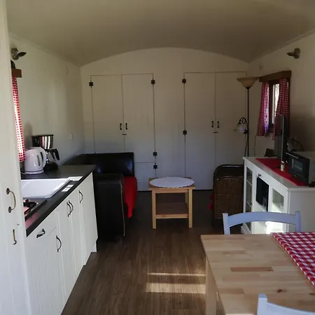 Glamping For Four Persons 캠프장